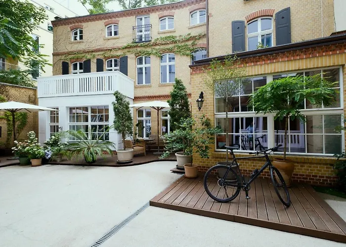 Weinberg 5 By Suite030